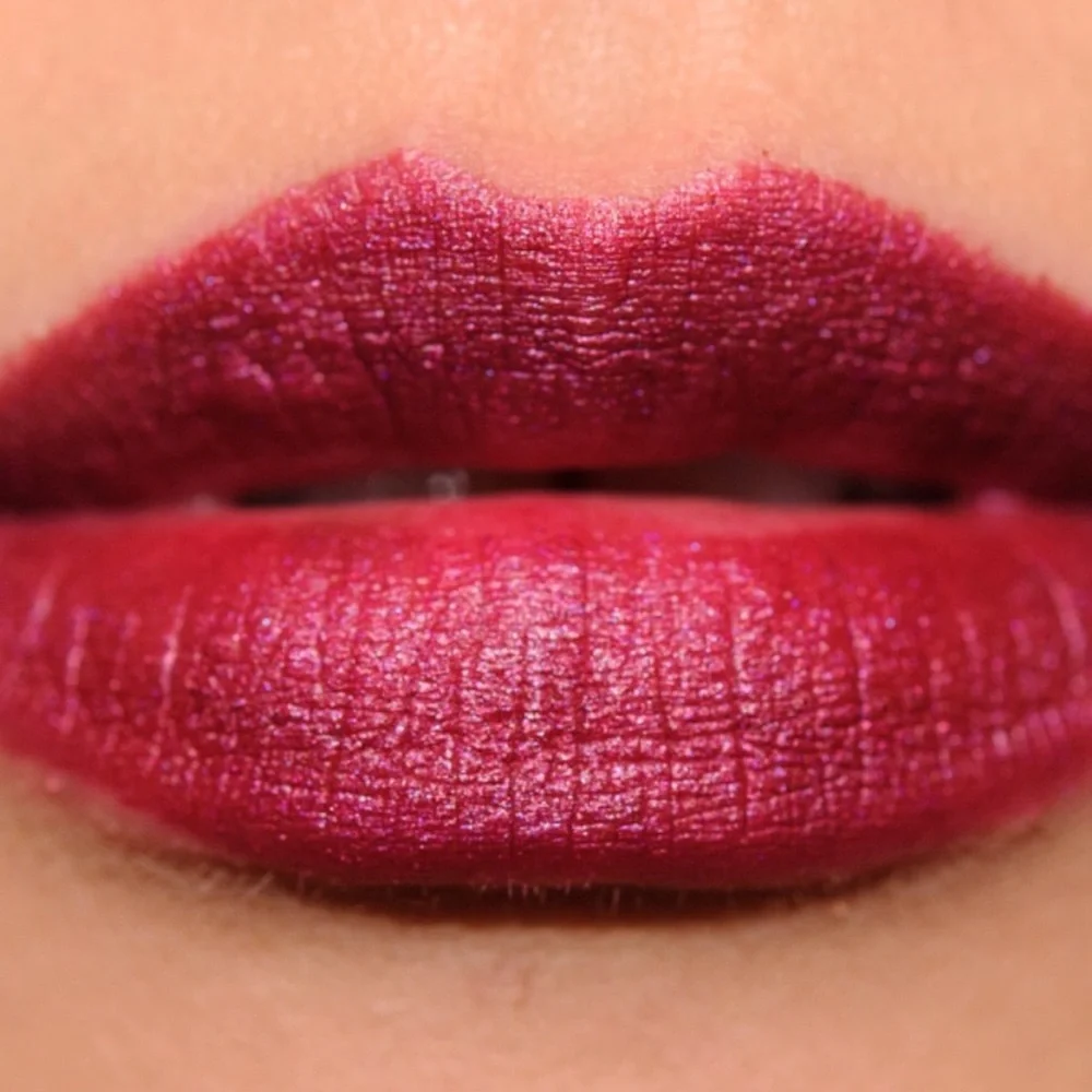 🧚‍♀️WOLVESMOUTH RARE MINI Kat Von D Studded Kiss Lip NWOBox